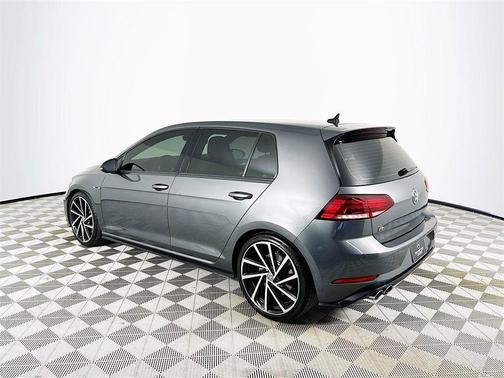 2019 Volkswagen Golf R 2.0T w/DCC & Navigation