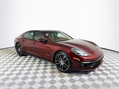 2023 Porsche Panamera 4