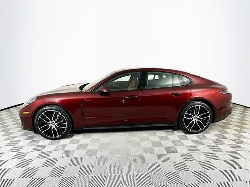 2023 Porsche Panamera 4