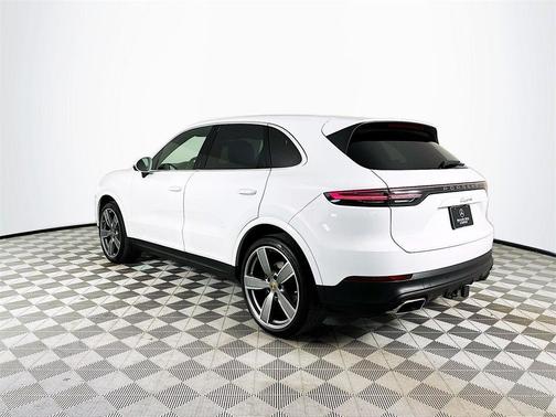 2023 Porsche Cayenne Platinum Edition