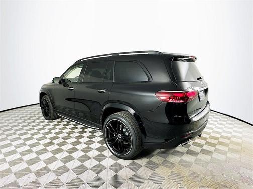 2026 Mercedes-Benz GLS 450 