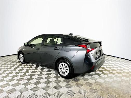2019 Toyota Prius LE