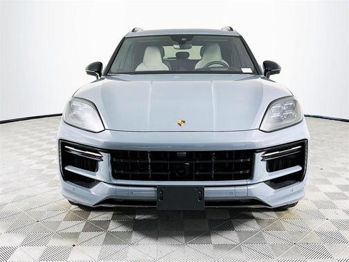 2024 Porsche Cayenne Turbo