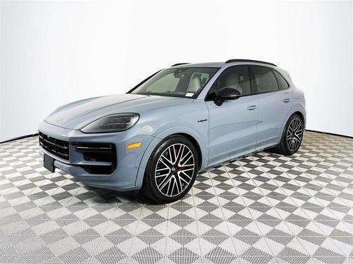 2024 Porsche Cayenne Turbo