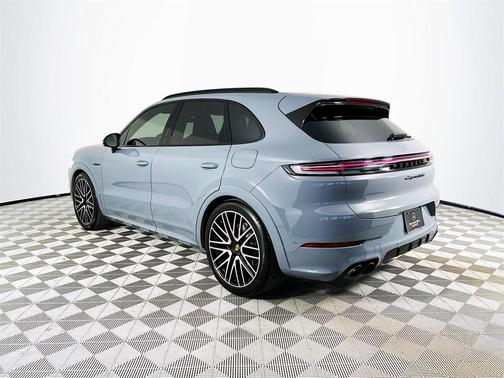 2024 Porsche Cayenne Turbo