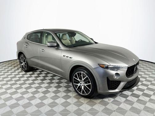Grigio 2022 Maserati Levante Modena