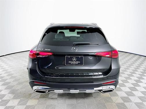 2026 Mercedes-Benz GLC 300 Base