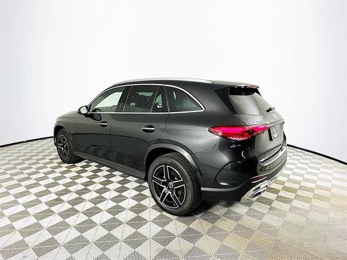 2026 Mercedes-Benz GLC 300 Base