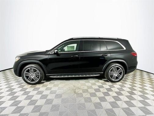2025 Mercedes-Benz GLS 450 4MATIC