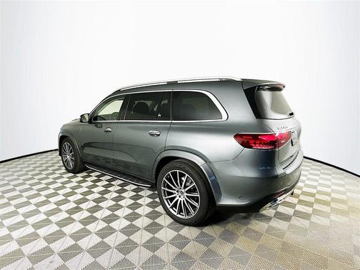 2026 Mercedes-Benz GLS 450 