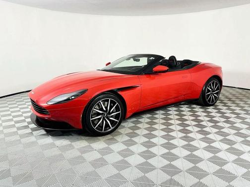 Q Scorpus Red 2020 Aston Martin DB11 Volante