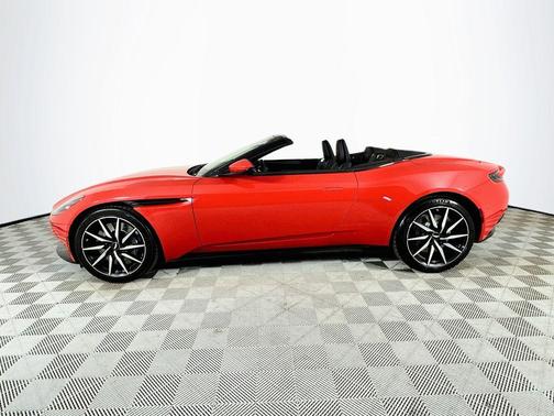 Q Scorpus Red 2020 Aston Martin DB11 Volante