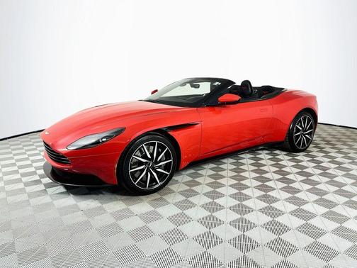 Q Scorpus Red 2020 Aston Martin DB11 Volante
