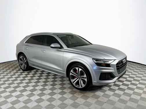 Florett Silver Metallic 2019 Audi Q8 3.0T Premium Plus
