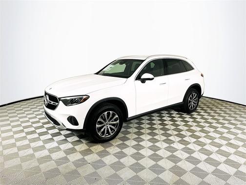 2025 Mercedes-Benz GLC 300 4MATIC