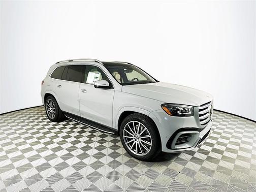 2026 Mercedes-Benz GLS 580 