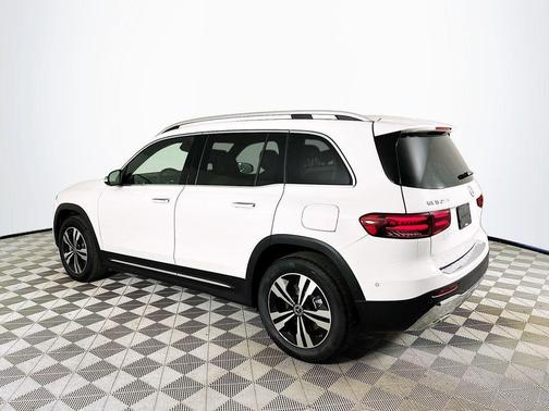Polar White 2026 Mercedes-Benz GLB 250 Base 4MATIC
