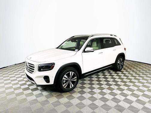 Polar White 2026 Mercedes-Benz GLB 250 Base 4MATIC