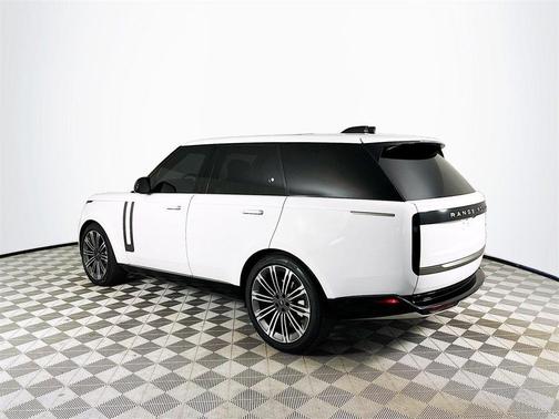 2023 Land Rover Range Rover P400 SE