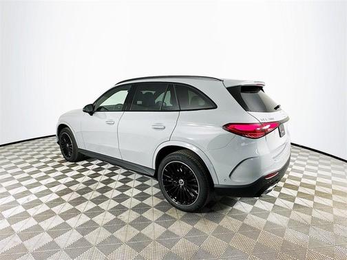2025 Mercedes-Benz GLC 300 Base