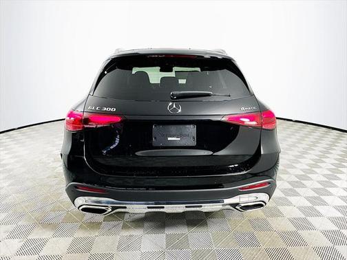 2025 Mercedes-Benz GLC 300 4MATIC