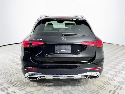 2026 Mercedes-Benz GLC 300 Base