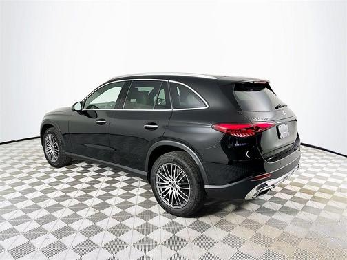 2026 Mercedes-Benz GLC 300 Base