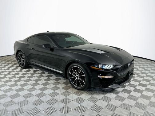 2022 Ford Mustang EcoBoost