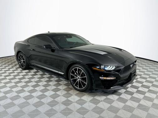 2022 Ford Mustang EcoBoost