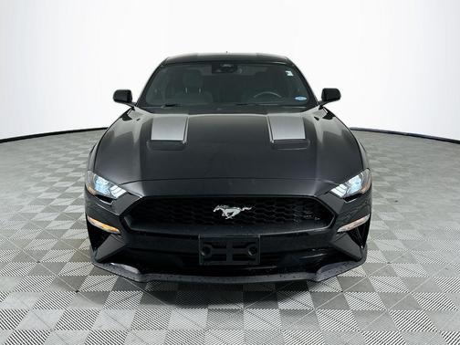 2022 Ford Mustang EcoBoost