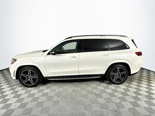 MANUFAKTUR Diamond White Metallic 2023 Mercedes-Benz GLS 450 4MATIC