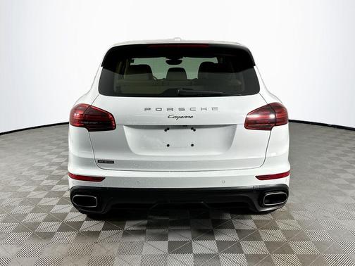 White 2016 Porsche Cayenne Diesel