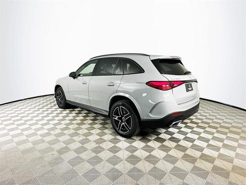 2026 Mercedes-Benz GLC 300 Base