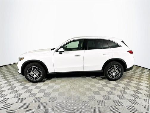 2026 Mercedes-Benz GLC 300 Base