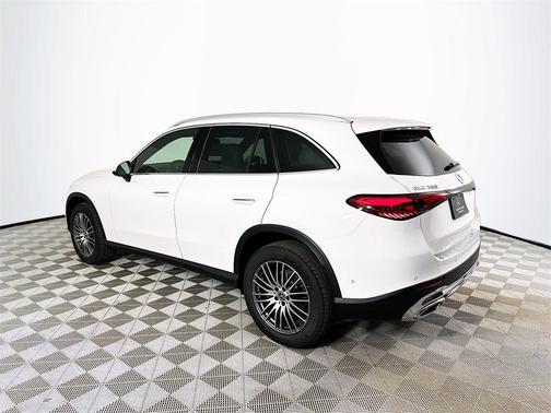 2026 Mercedes-Benz GLC 300 Base