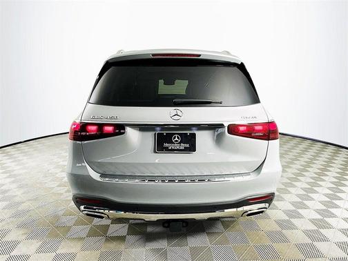 2026 Mercedes-Benz GLS 450 