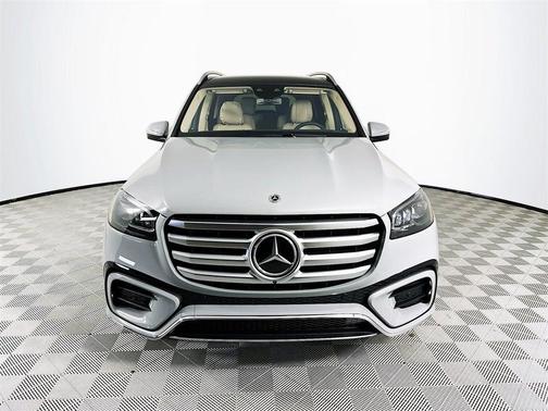 2026 Mercedes-Benz GLS 450 