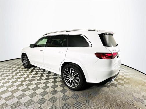 2025 Mercedes-Benz GLS 450 4MATIC