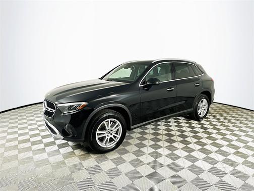 2025 Mercedes-Benz GLC 300 4MATIC
