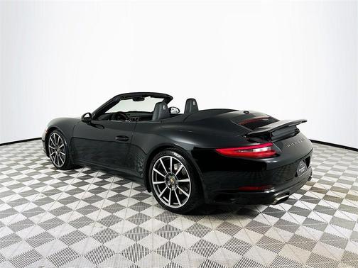 2017 Porsche 911 Carrera