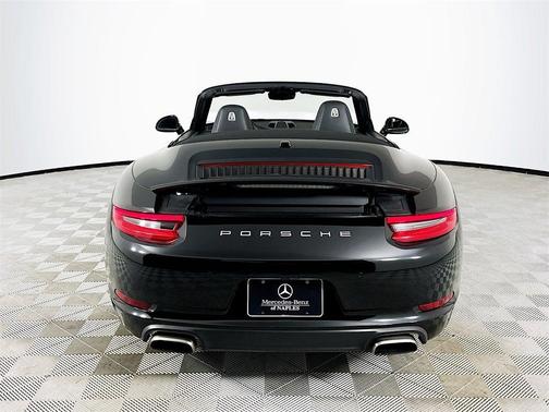 2017 Porsche 911 Carrera