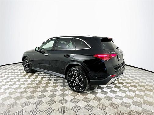 2025 Mercedes-Benz GLC 300 Base 4MATIC