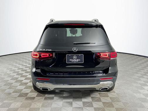 Midnight Black 2023 Mercedes-Benz GLB 250 Base