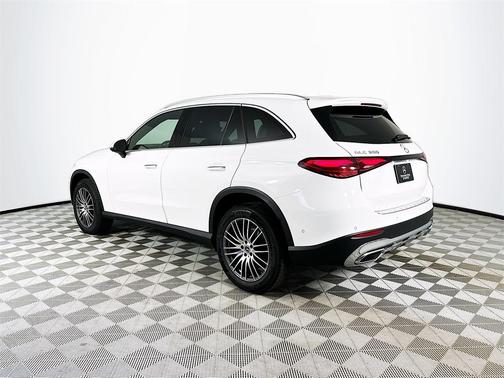 2026 Mercedes-Benz GLC 300 Base