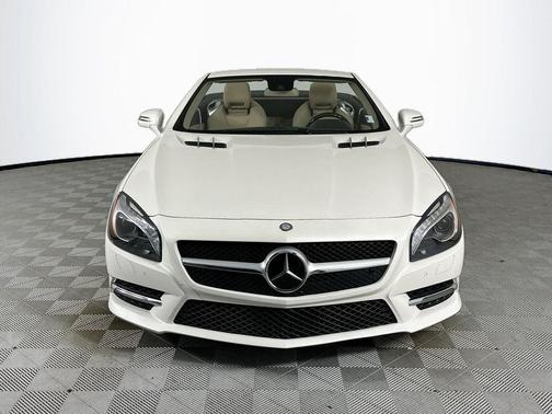 Diamond White Metallic 2015 Mercedes-Benz SL-Class SL 400