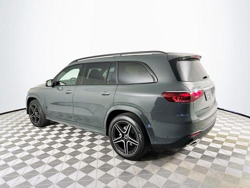 2026 Mercedes-Benz GLS 450 4MATIC