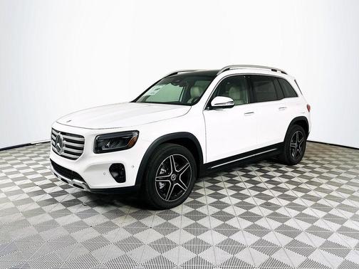 Polar White 2026 Mercedes-Benz GLB 250 Base