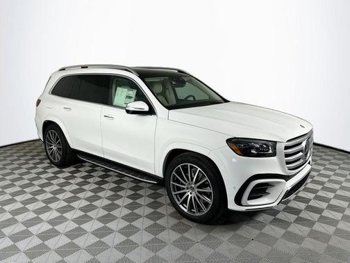 Polar White 2026 Mercedes-Benz GLS 450 4MATIC