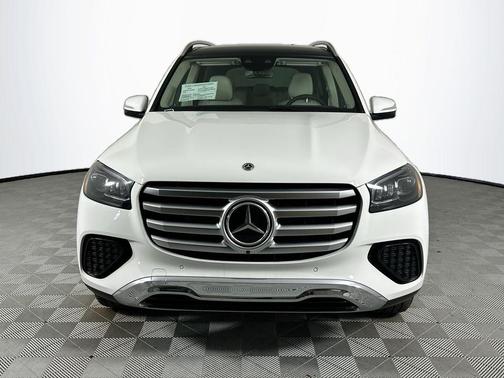Polar White 2026 Mercedes-Benz GLS 450 4MATIC