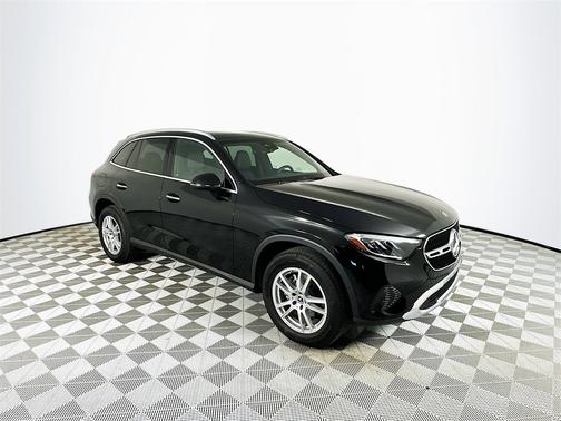 2025 Mercedes-Benz GLC 300 